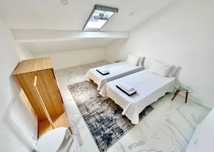 L'azor Terrace - Milicias *